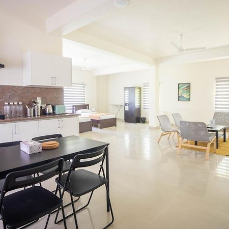 Neemtree Apartments Хайдарабад Экстерьер фото